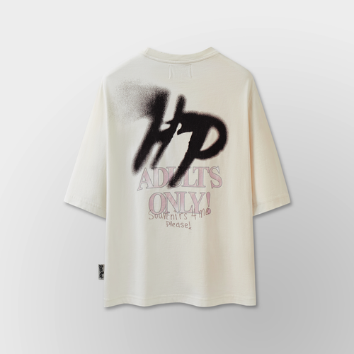 Hyde Park Souvenirs 4 Me TEE – Bold Graphic T-Shirt for Streetwear Enthusiasts